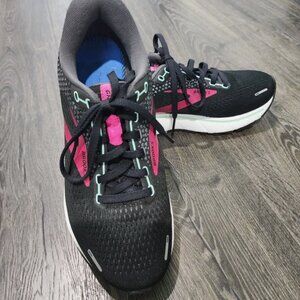 Womens Brooks running sneakers Ghost 14